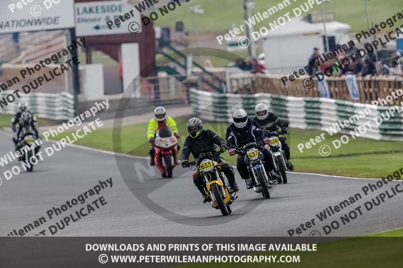 Vintage motorcycle club;eventdigitalimages;mallory park;mallory park trackday photographs;no limits trackdays;peter wileman photography;trackday digital images;trackday photos;vmcc festival 1000 bikes photographs